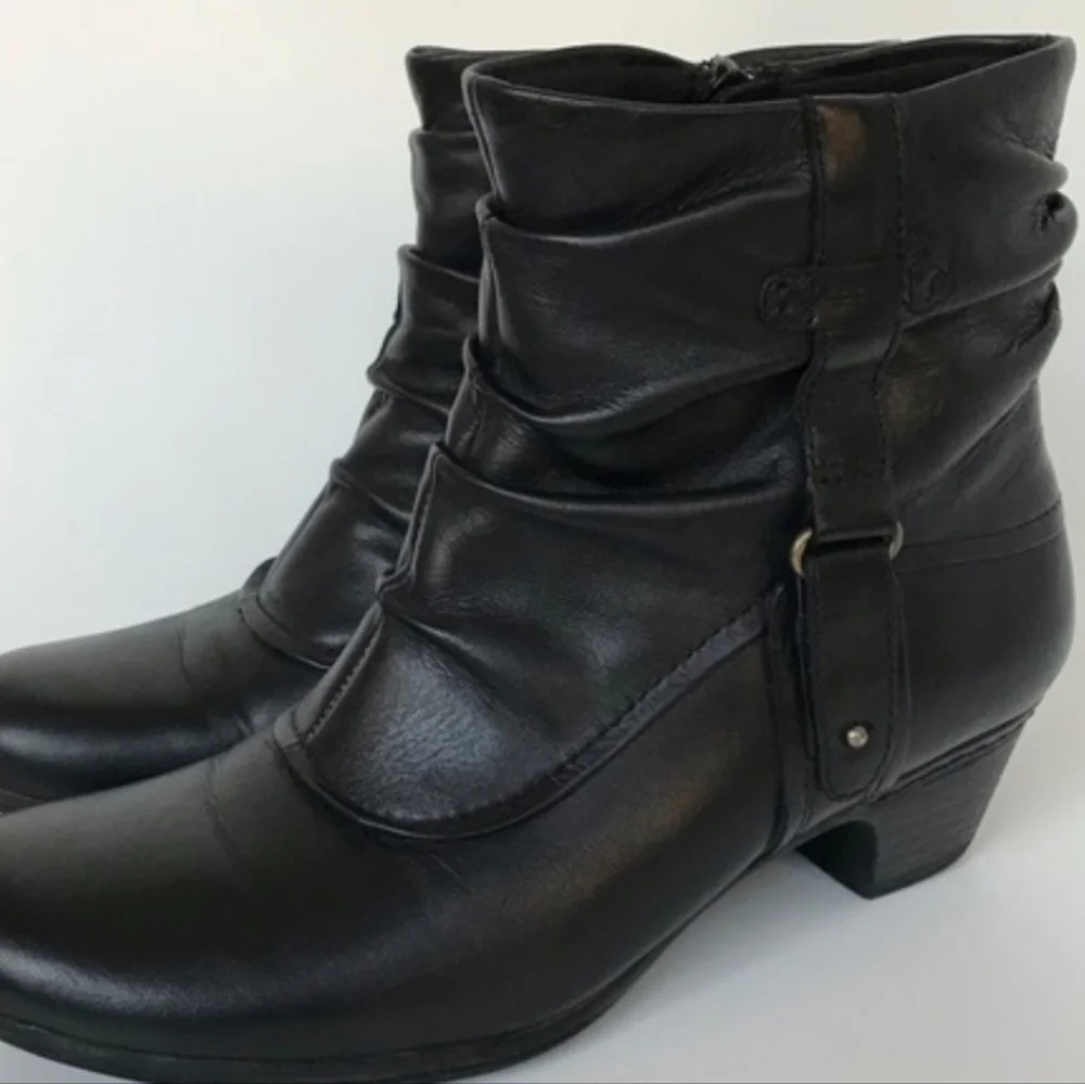 Cobb Hill Alexandra Black Leather Ankle Boot - Picture 3 of 6